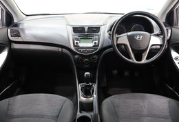 2015  Hyundai Accent Sedan 1.6 Motion