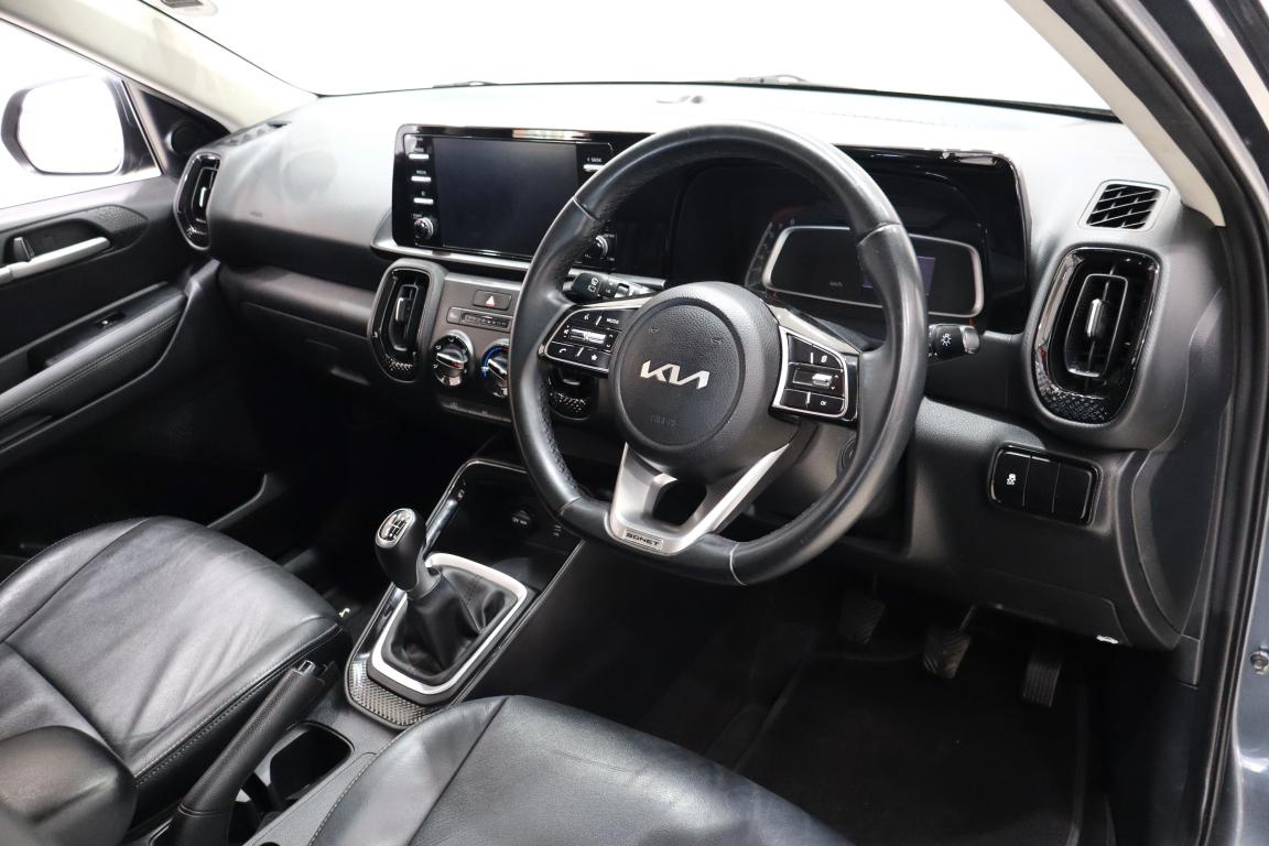 2022 Kia Sonet 1.5 EX