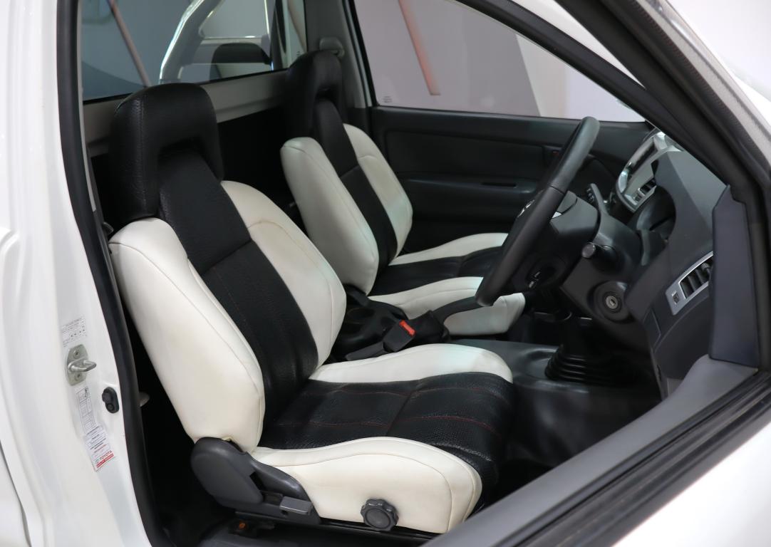 2012 Toyota Hilux 2.0