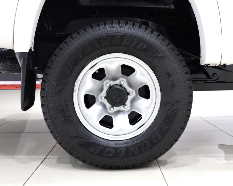 2003 Toyota Hilux 2700i Raider