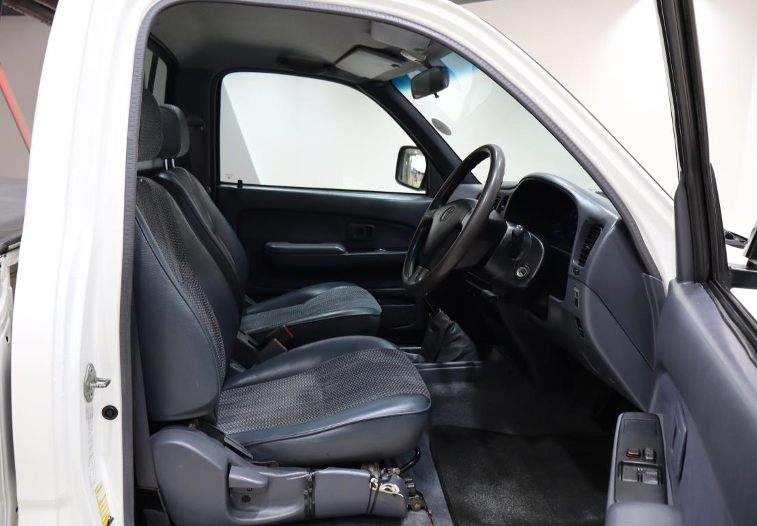 2003 Toyota Hilux 2700i Raider