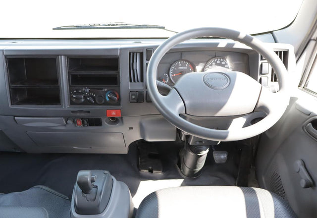 2010 Isuzu NPR 400 AMT VOLUME BODY TRUCK