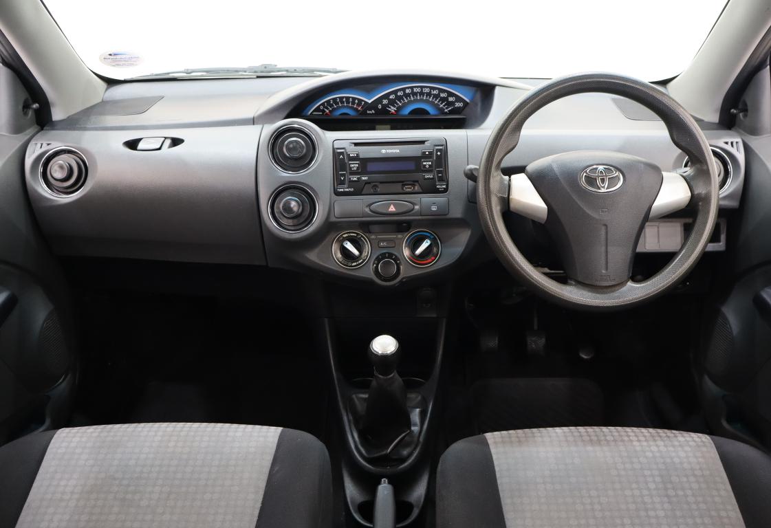 2014 Toyota Etios Hatch 1.5 Xs