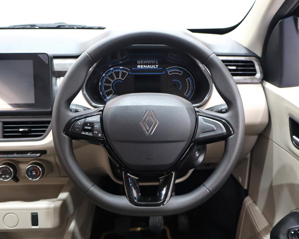 2026 Renault Triber 1.0 Techno