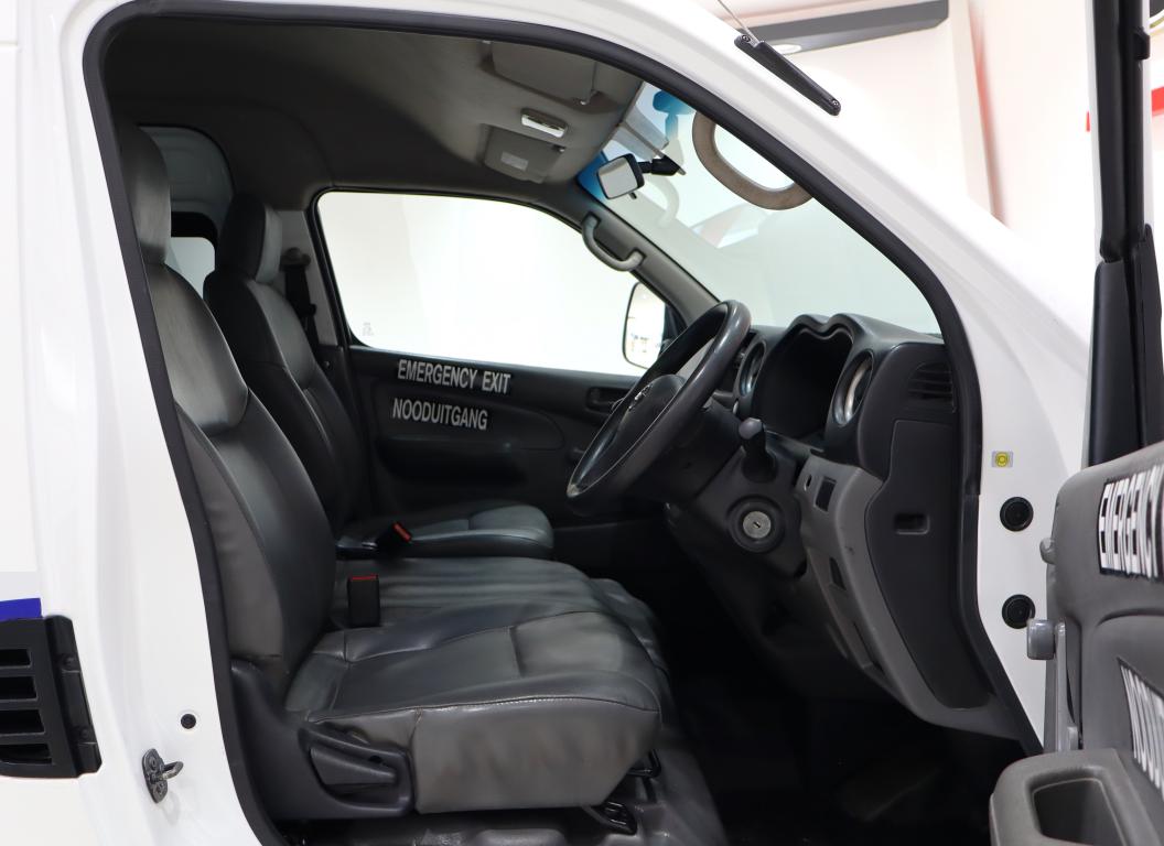 2019 Nissan NV350 Impendulo 2.5i 16-seater