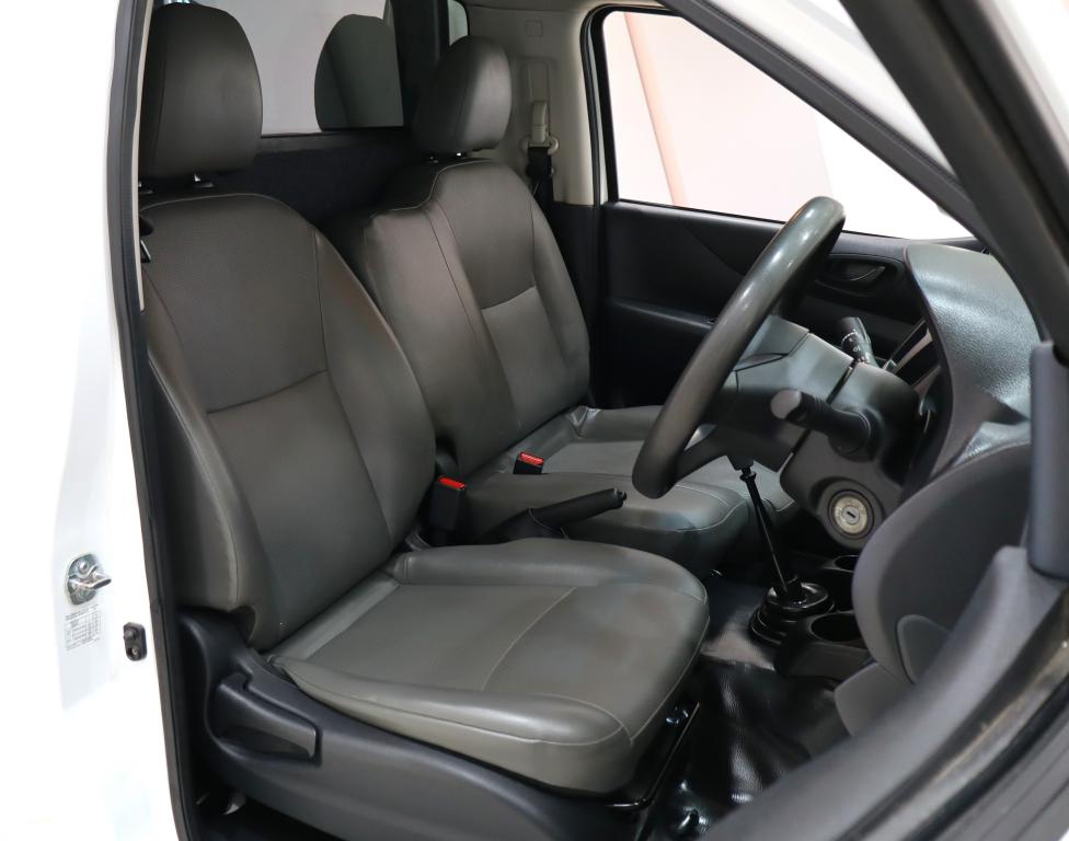 2024 Nissan Navara 2.5 XE