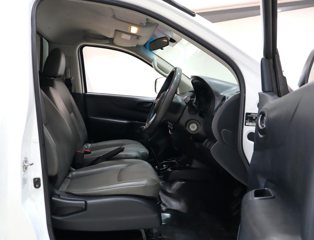 2024 Nissan Navara 2.5 XE