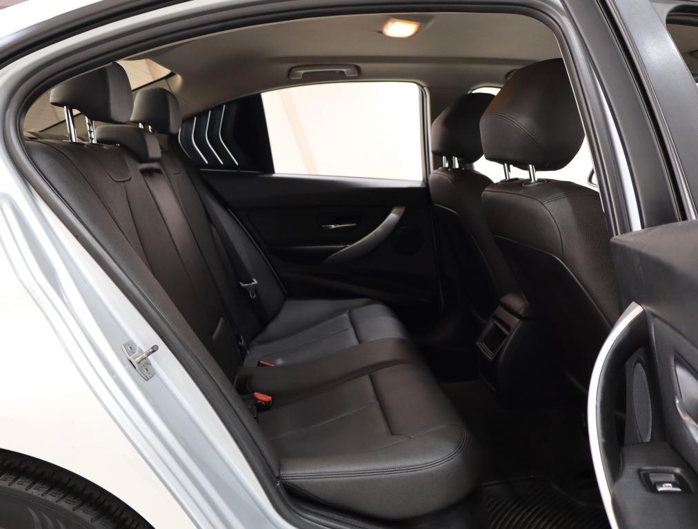 2017 BMW 3 Series 318i Auto