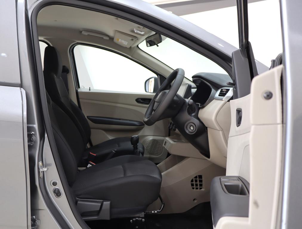 2025 Renault Triber 1.0 Evolution