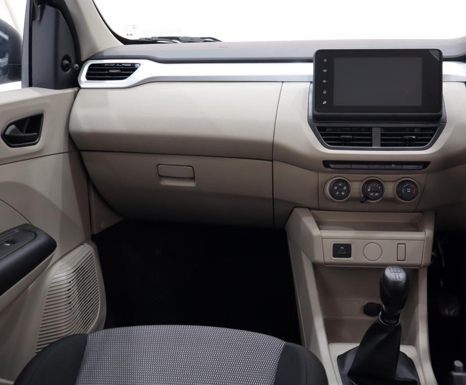 2025 Renault Triber 1.0 Evolution