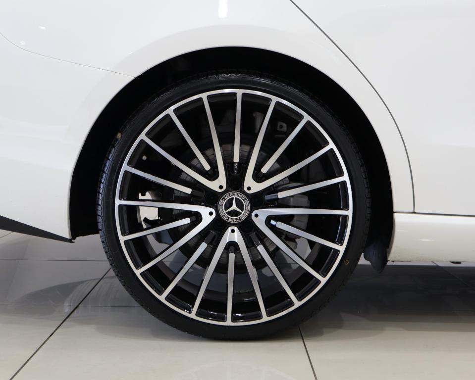 2024 Mercedes-Benz C-Class C220d Avantgarde