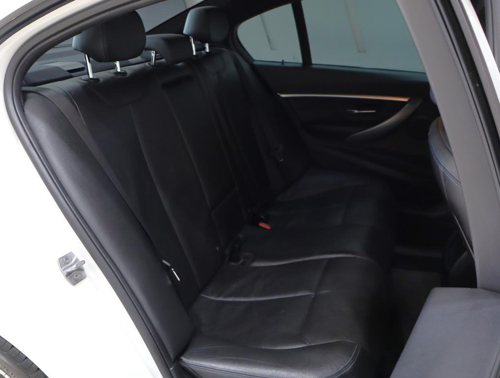 2018 BMW 3 Series 318i M Sport auto