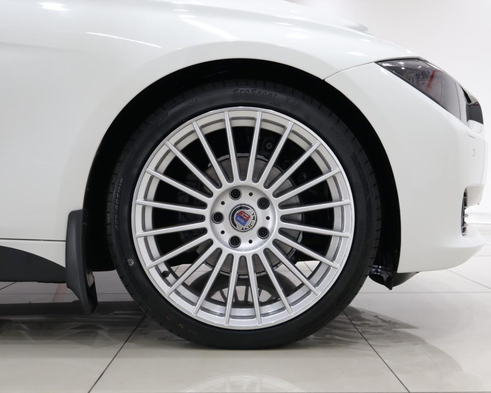 2012 BMW 3 Series 320i auto