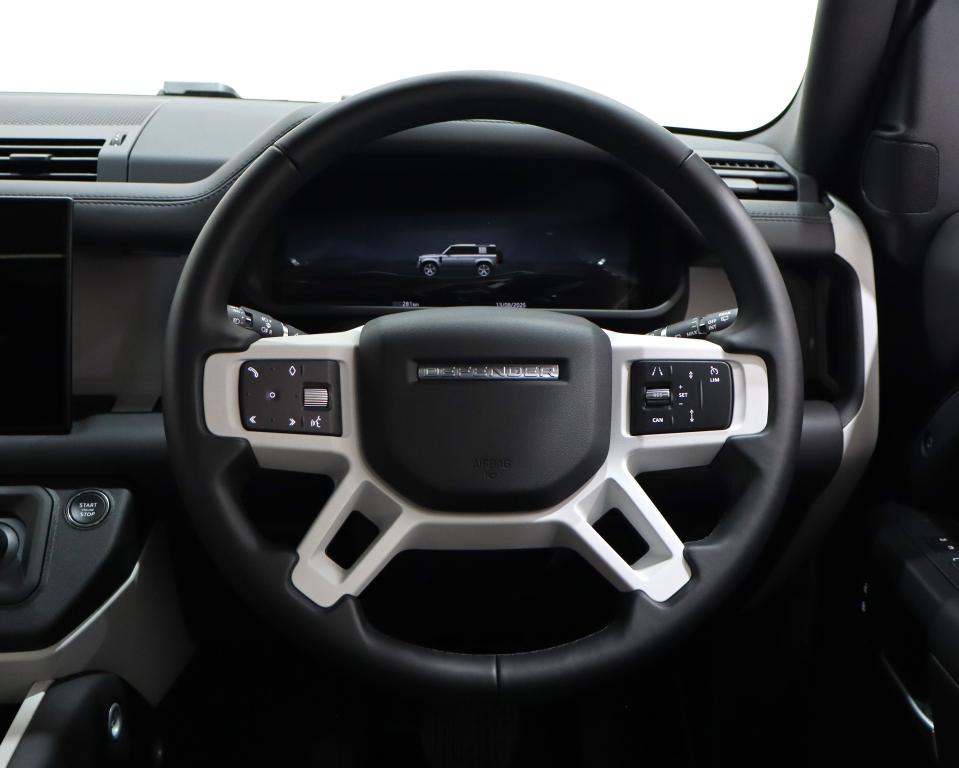 2025 Land Rover Defender 110 D350 X-Dynamic HSE