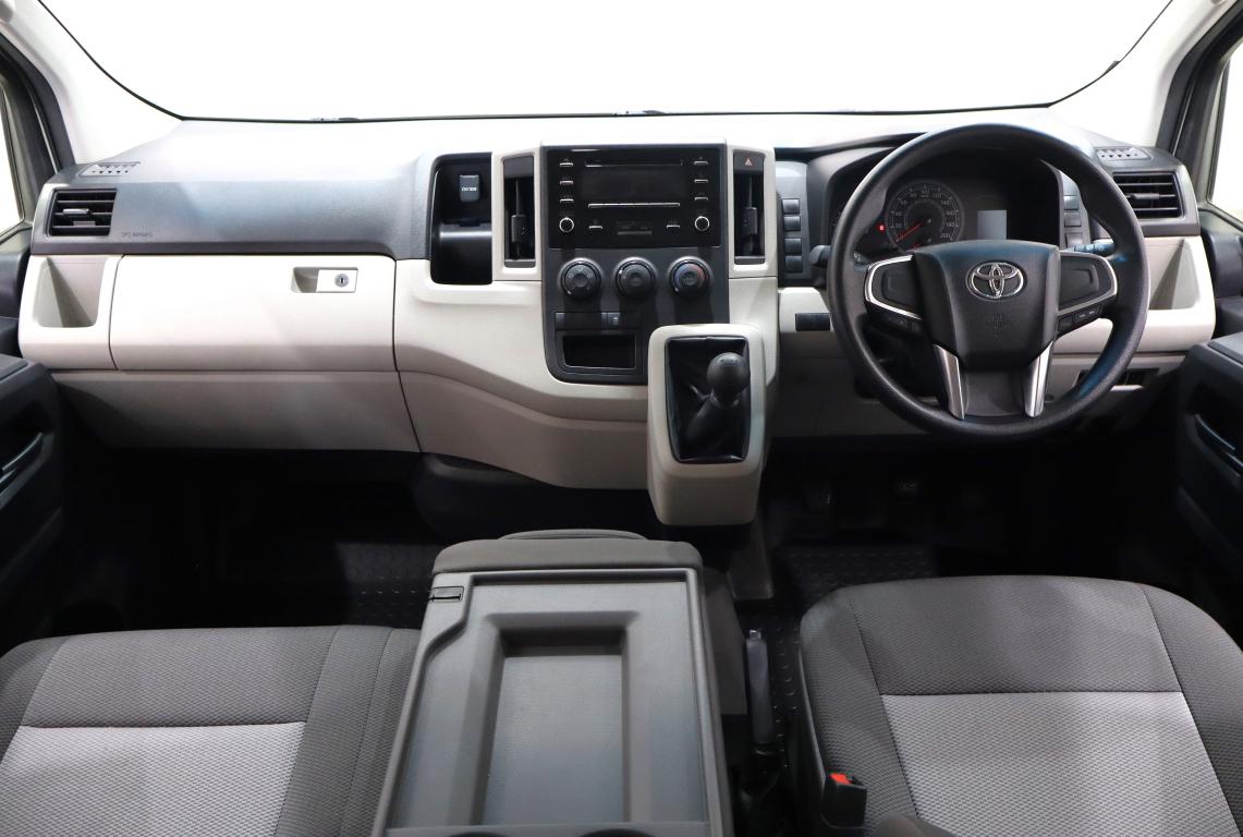 2021 Toyota Quantum 2.8 LWB Crew Cab