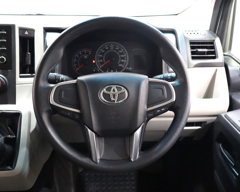 2021 Toyota Quantum 2.8 LWB Crew Cab