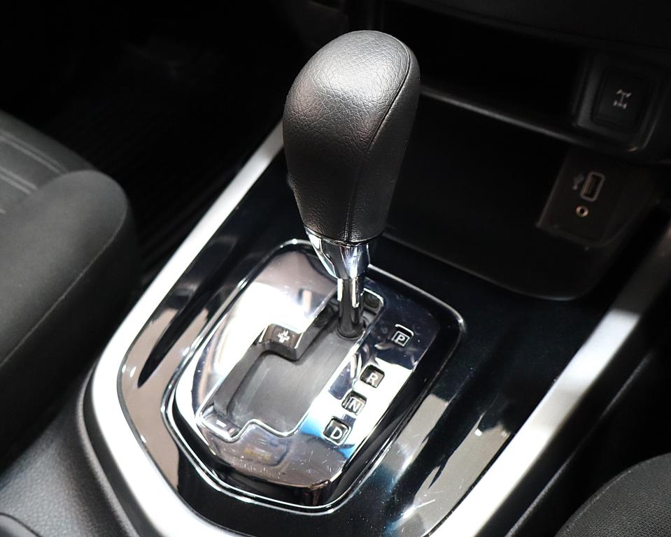2025 Nissan Navara 2.5DDTi Double Cab SE Plus Auto