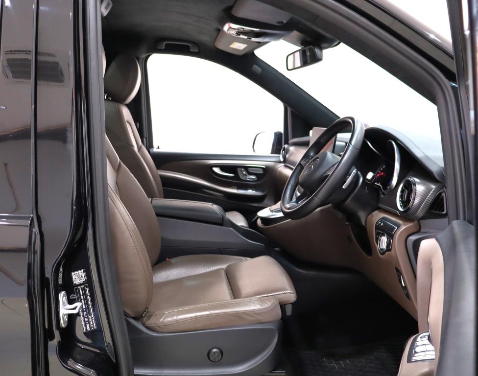 2023 Mercedes-Benz V-Class V300d Exclusive AMG Line