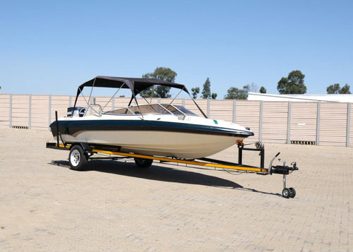 2000 Classice Powered 225 HP Boat And Trailer
