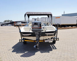 2000 Classice Powered 225 HP Boat And Trailer