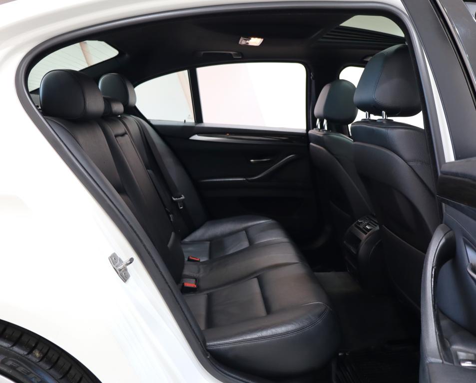 2014 BMW 5 Series 520d M Sport