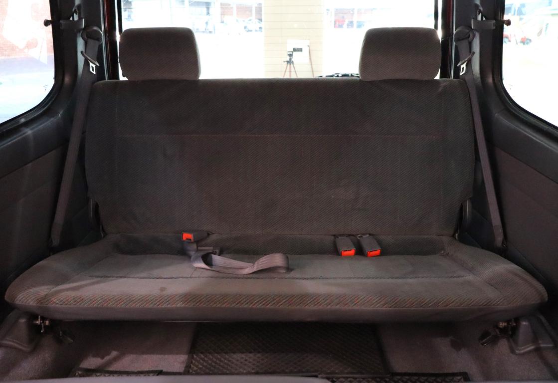 2002 Toyota Condor 2400i TX