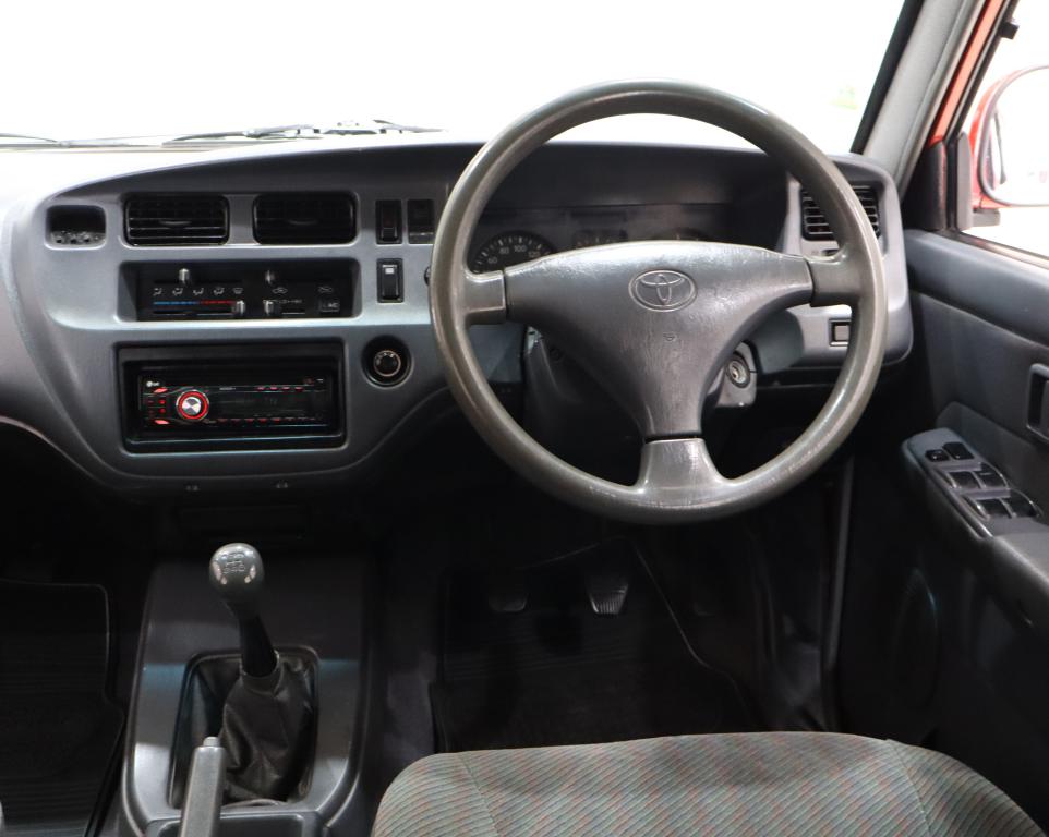 2002 Toyota Condor 2400i TX