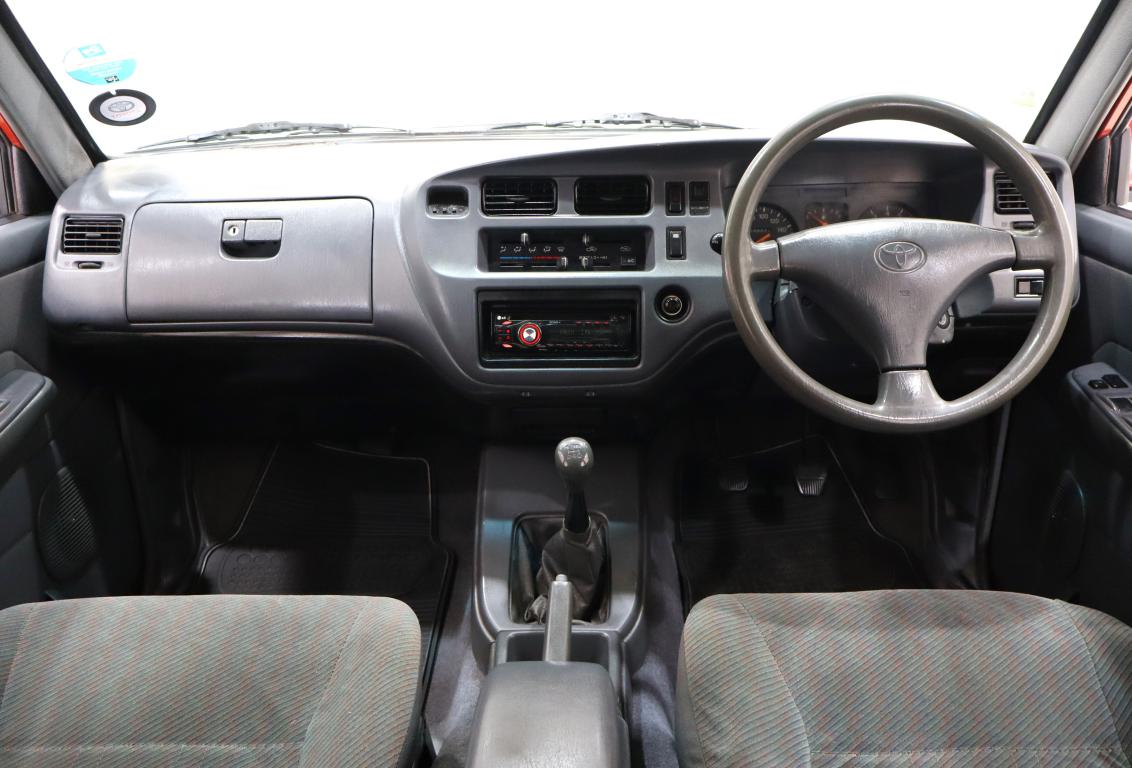 2002 Toyota Condor 2400i TX