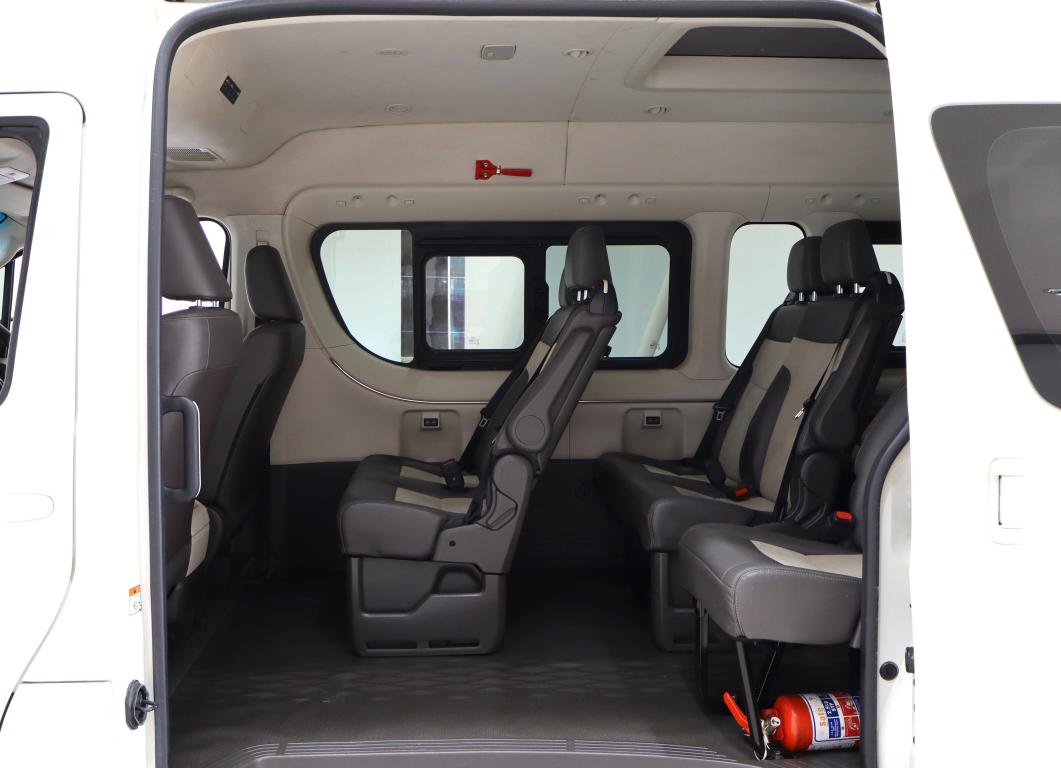 2023 Toyota Quantum 2.8 SLWB Bus 14-seater GL Auto