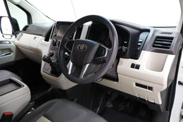 2022 Toyota Quantum 2.8 SLWB Bus 14-Seater GL