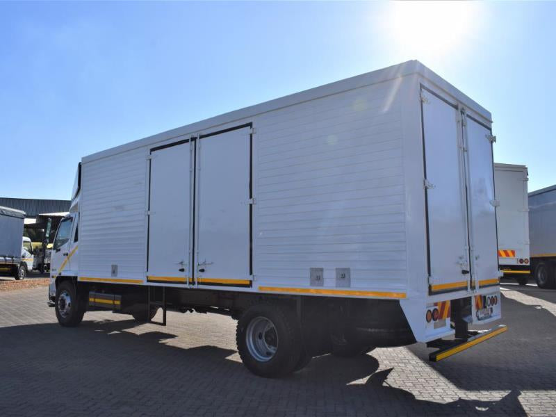 2011 Fuso FM 16-270FC Volume Body Truck