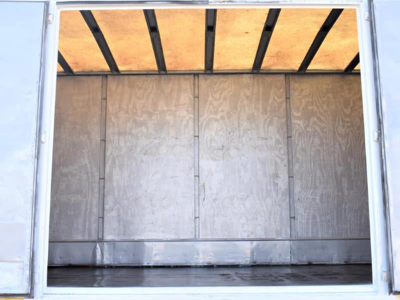 2011 Fuso FM 16-270FC Volume Body Truck