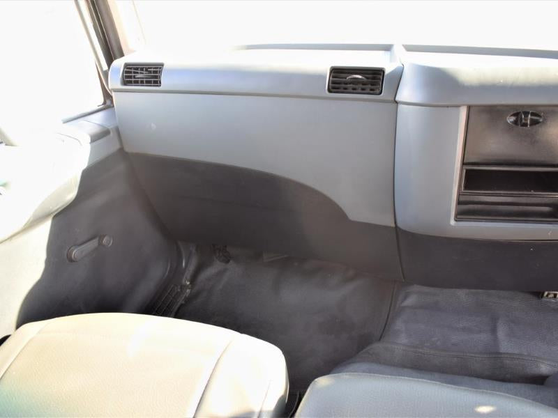 2011 Fuso FM 16-270FC Volume Body Truck