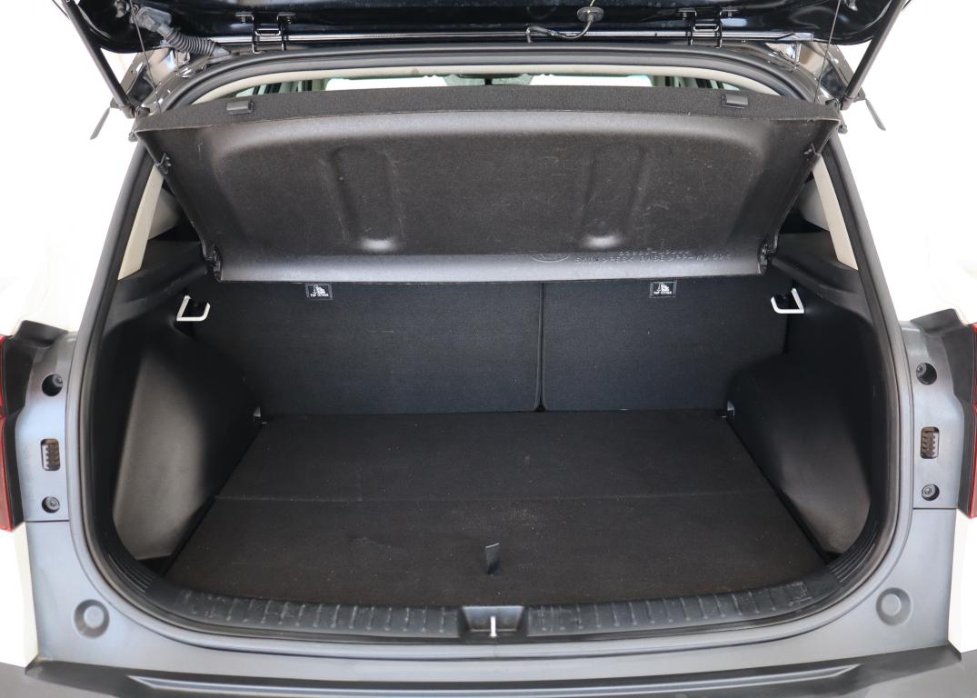 2025 Kia Seltos 1.5 LX Manual
