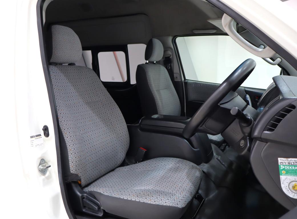 2015 Toyota Quantum 2.5D-4D GL 14-Seater Bus