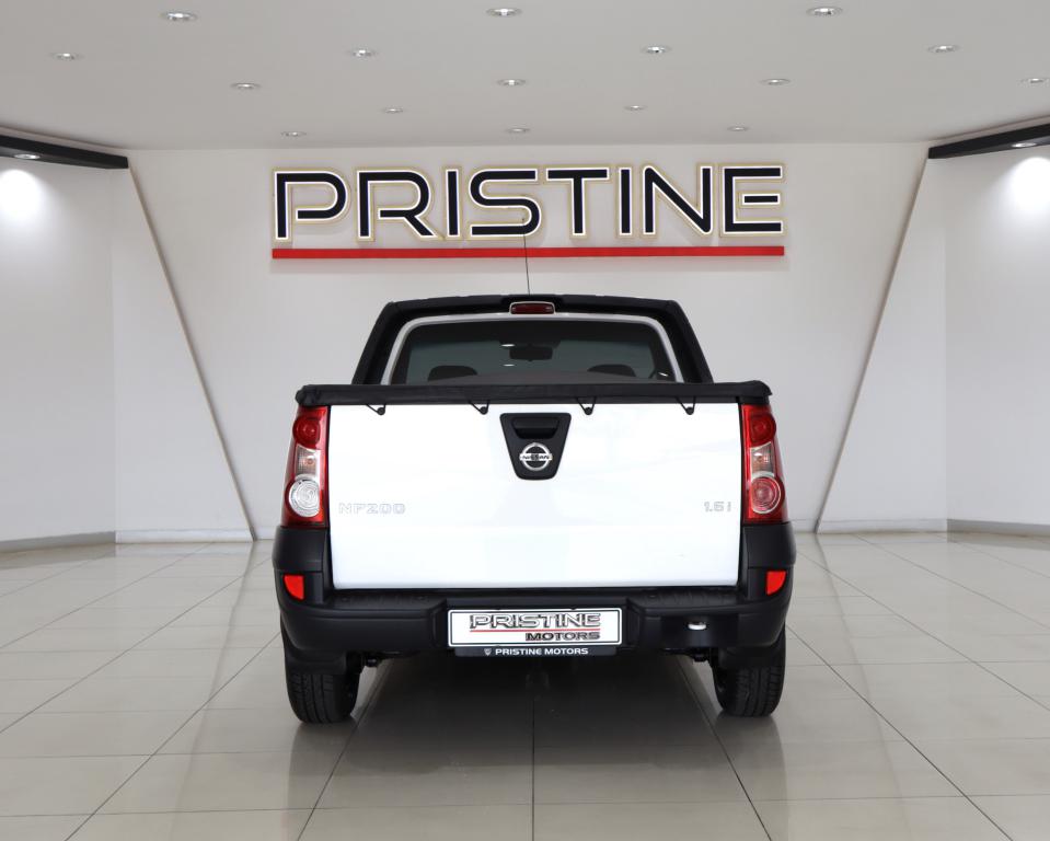 2022 Nissan NP200 1.6i (Aircon) Safety Pack