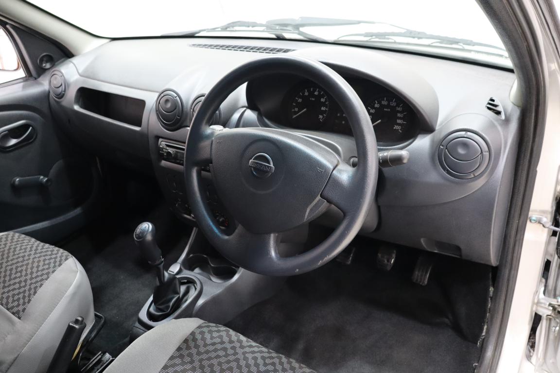2013 Nissan NP200 1.6i (aircon)