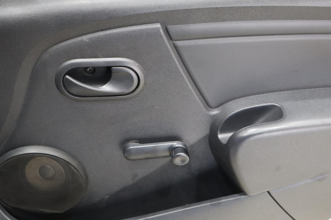 2013 Nissan NP200 1.6i (aircon)