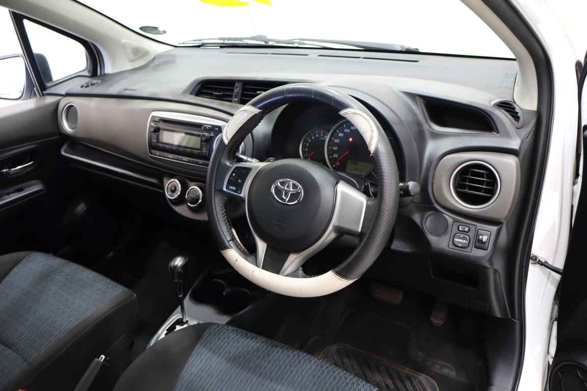 2012 Toyota Yaris 5-Door 1.3 XS Auto