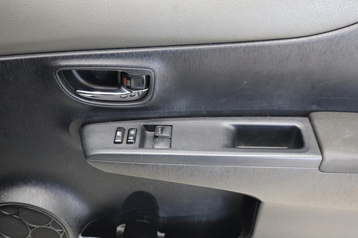 2012 Toyota Yaris 5-Door 1.3 XS Auto