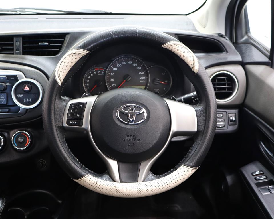 2012 Toyota Yaris 5-Door 1.3 XS Auto
