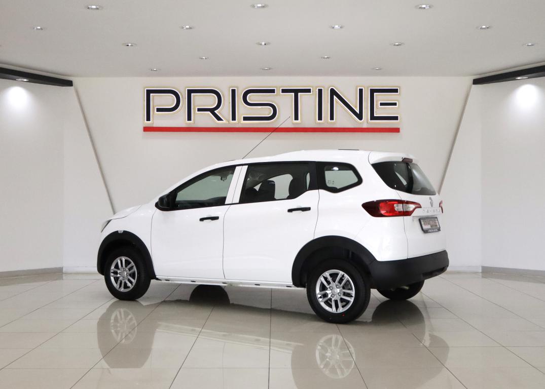 2025 Renault Triber 1.0 Expression