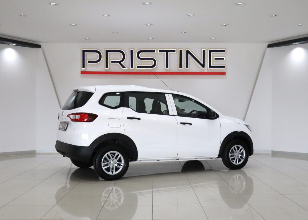 2025 Renault Triber 1.0 Expression