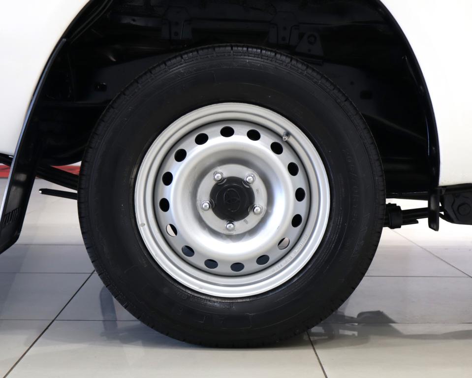 2022 Toyota Hilux 2.0 (Aircon)