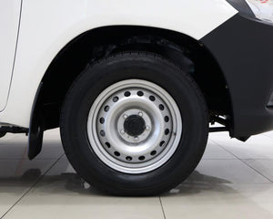 2022 Toyota Hilux 2.0 (Aircon)