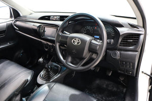 2022 Toyota Hilux 2.0 (Aircon)