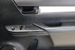 2022 Toyota Hilux 2.0 (Aircon)