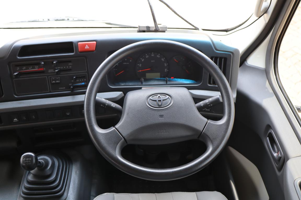 2024 Toyota Coaster 4.0D 23-SEATER BUS