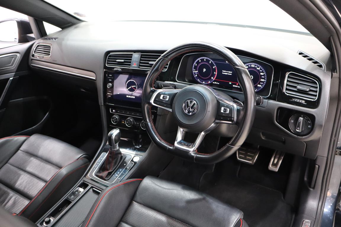 2017 Volkswagen Golf VII GTi 2.0 TSI DSG