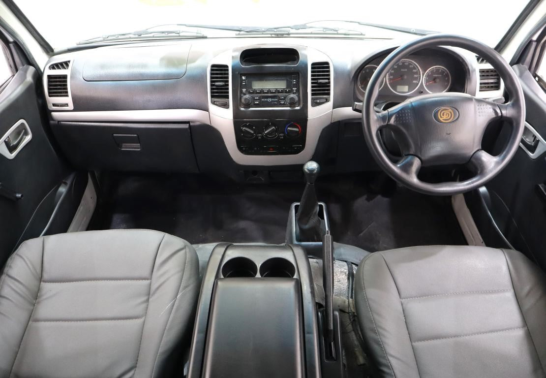 2019 Golden Dragon Ikumbi 2.2i 14-Seater